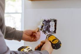 Best Electrical Maintenance Services  in Gallatin, MO